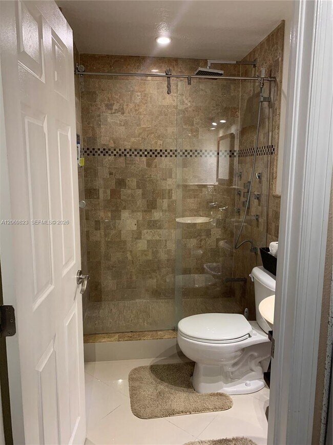 Building Photo - 1250 SE 29th St