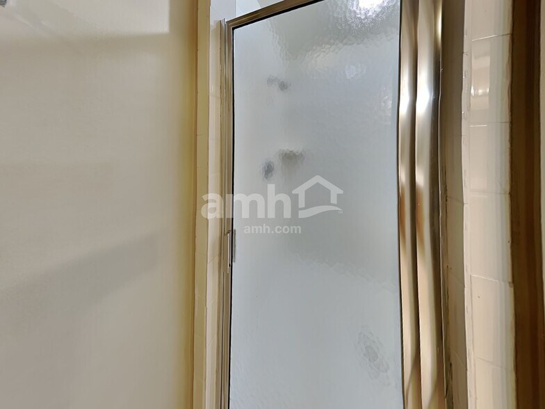 Building Photo - 3079 Wavering Ln