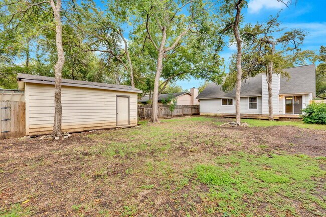 Building Photo - 9706 Moorberry St