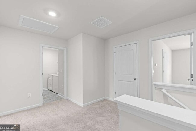 Building Photo - 5370 Swan Ln