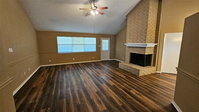Building Photo - 1418 Willersley Ln