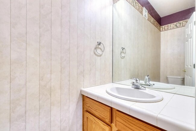 Building Photo - 6697 S Forest Way
