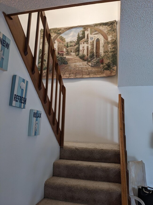 Building Photo - 6003 SE Riverboat Dr
