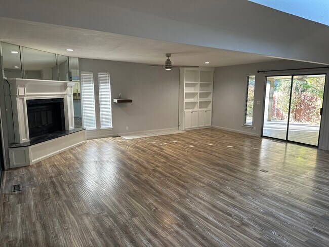 Building Photo - 10309 Harvest Moon Ave