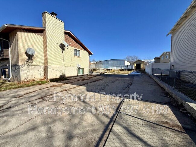 Building Photo - 250 N 360 W