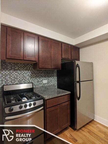 Building Photo - 535 W Arlington Pl