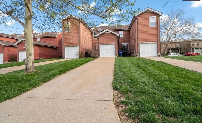 Building Photo - Lovely 2 Bedroom / 2 Bath for Rent