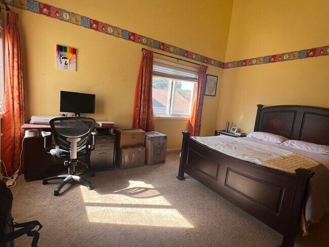 Building Photo - 227 Captain Eames Cir