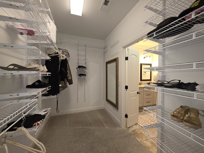 Building Photo - Resort Living At It's Finest in Foxland Harbor