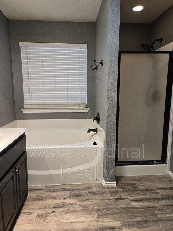 Building Photo - 4924 Harvard Dr