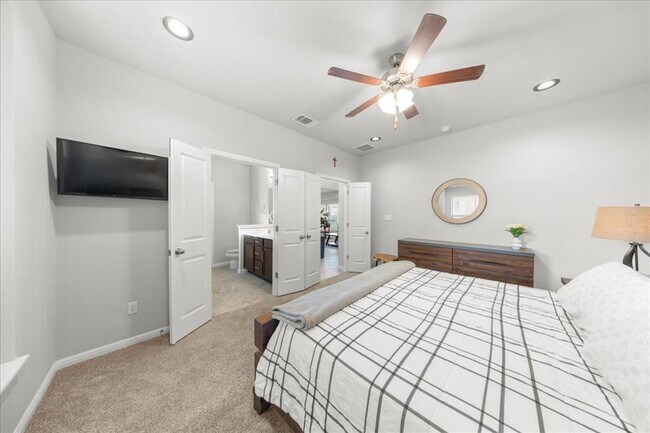 Building Photo - 6110 Principale Dr