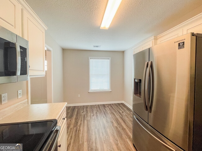 Building Photo - 546 Deerchase Ct