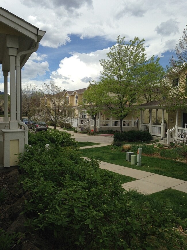 Building Photo - 3B/2.5B Boulder Townhome Close to Campus Available 8/1