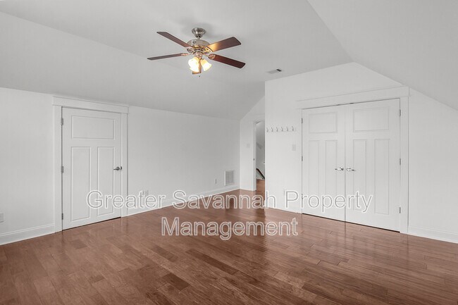 Building Photo - 419 E 54th St