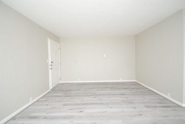 Building Photo - 2515 Yoakum Blvd