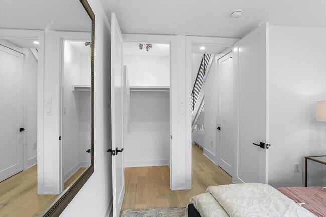 Building Photo - Private Double Decker Rooftop! - Modern Lu...