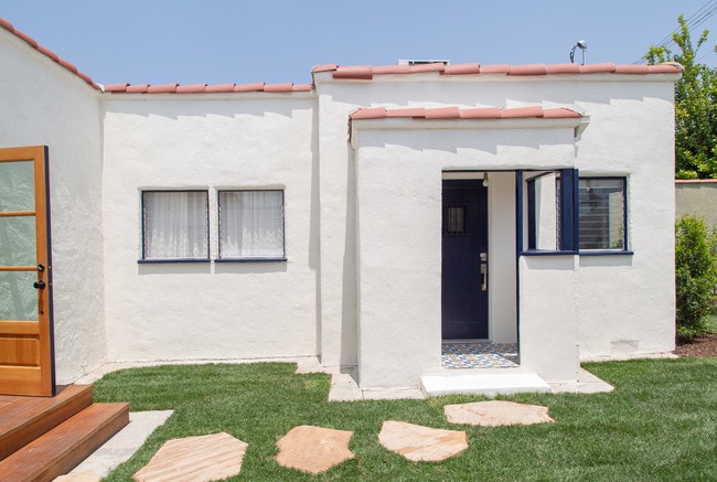 Building Photo - 3625 Edenhurst Ave