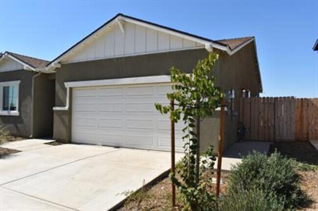 Building Photo - 31 Medieval St