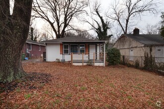 Building Photo - Newly Renovated 3/2 w/ Large Backyard in O...