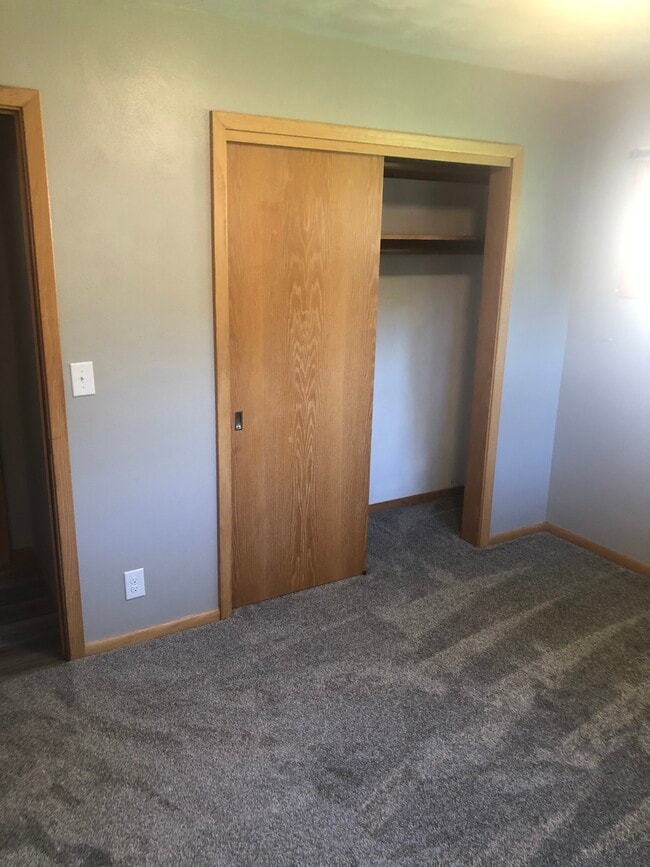 BEDROOM #5/OFFICE - 125 15th St NE