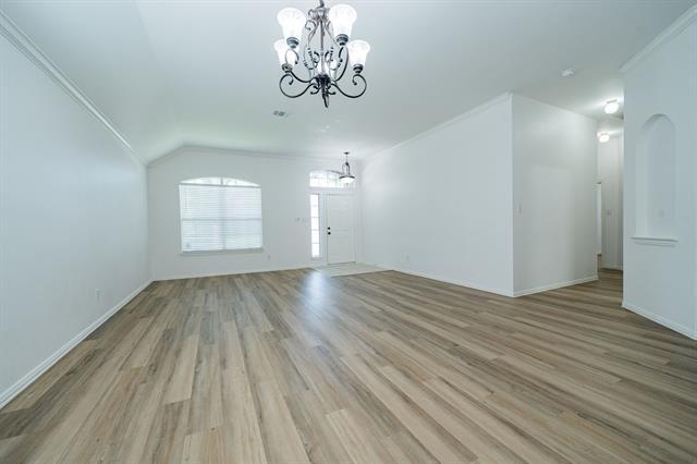 Building Photo - 910 Crater Lake Ct