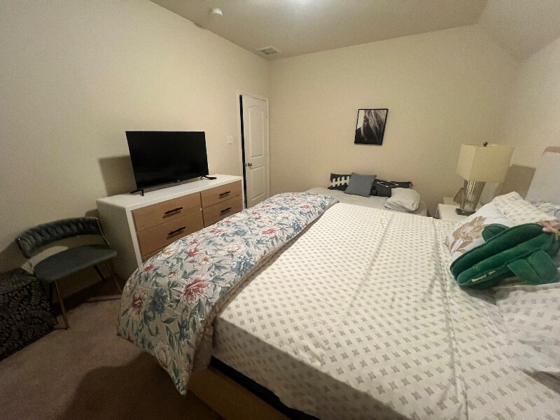 Building Photo - 1415 Field Dr