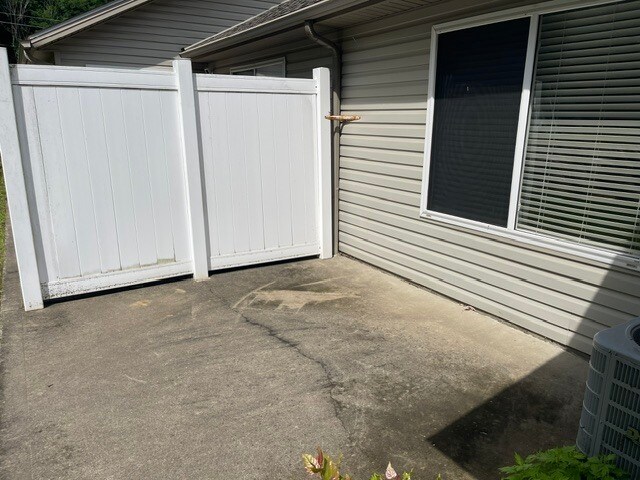 Building Photo - 2 bedroom 2 bath Condo