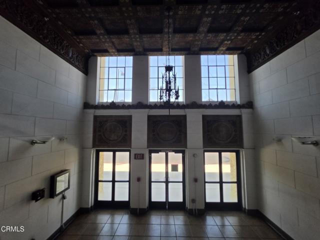 Building Photo - 200 N San Fernando Rd