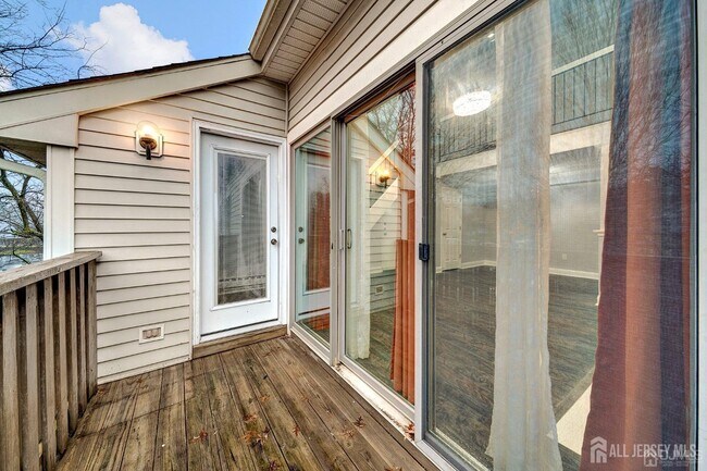 Building Photo - 914 Aspen Dr