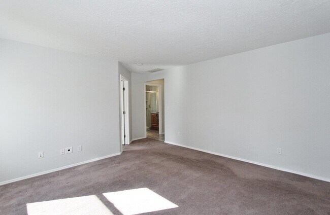 Building Photo - 2722 N Snow Goose Way