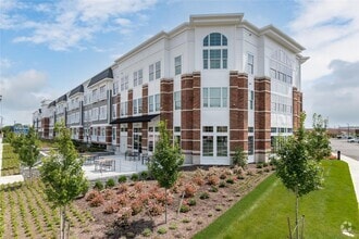 Building Photo - 4012 E Hoffman Ave