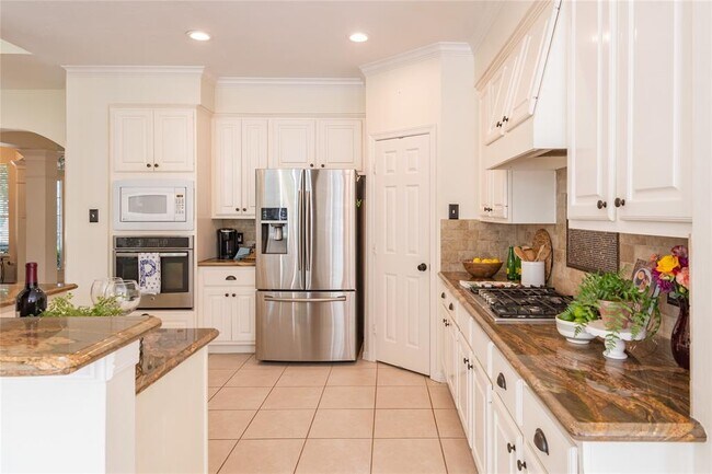 Building Photo - 43 N Greenvine Cir