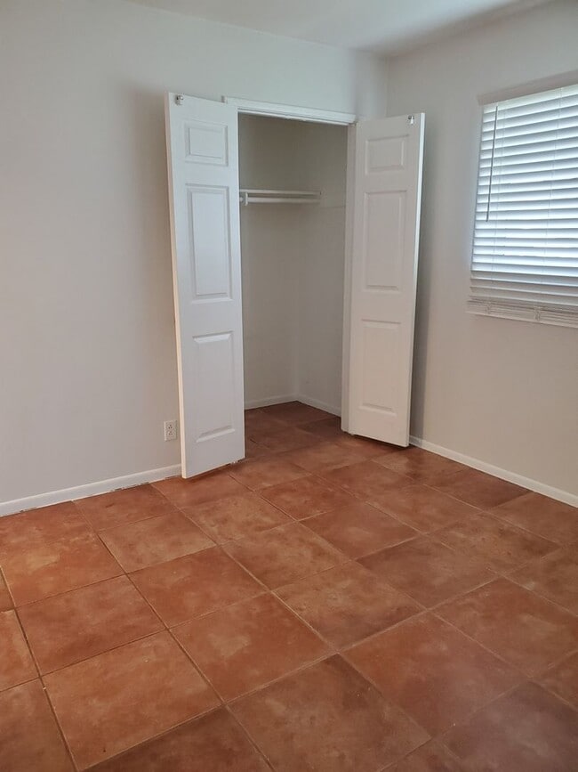 Building Photo - PRIVATE 3 bed/3 bath HOME + Office. NO OTHER UNITS ON PROPERTY.