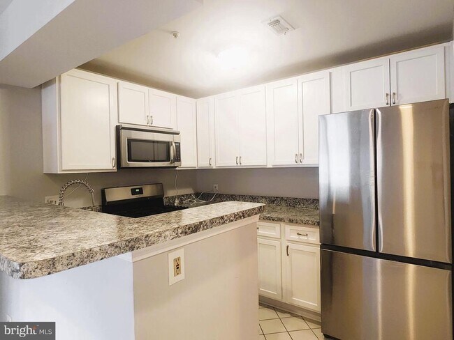 Building Photo - 6832 Hayley Ridge Way