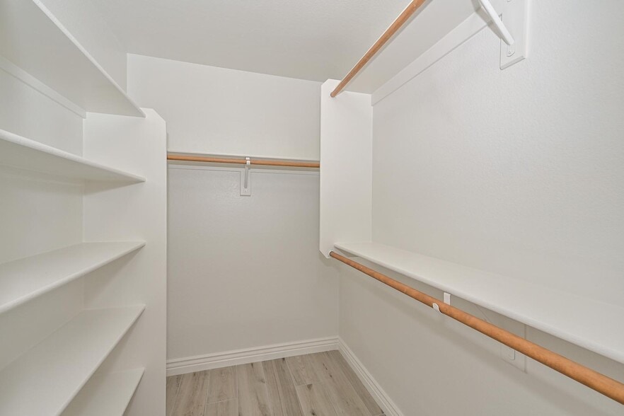Walkin Closet - 8119 W Tonto Ln