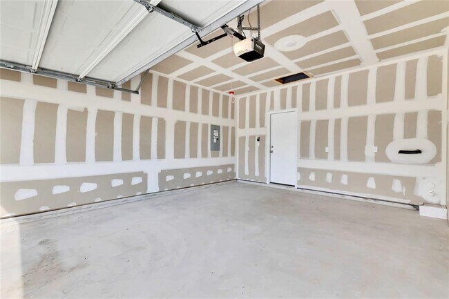 Building Photo - 117 Bird Cherry Wy
