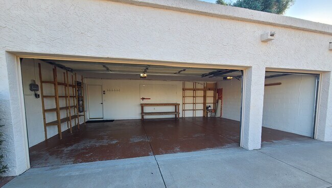 Building Photo - 8725 E San Ardo Dr