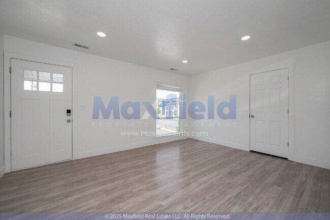 Building Photo - FREE MONTH! North Salt Lake 2 BD 1 BA - $500.00 Security Deposit OAC -Brookside Lofts Unit 01