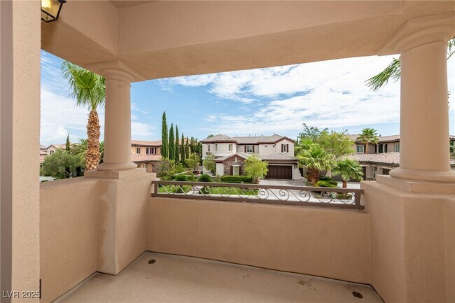 Building Photo - 2057 Orchard Mist St