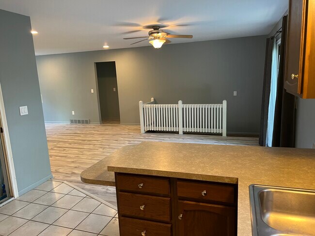 Building Photo - 9019 Saddle Horn Dr