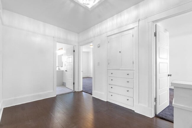 Building Photo - 1019 N Main St