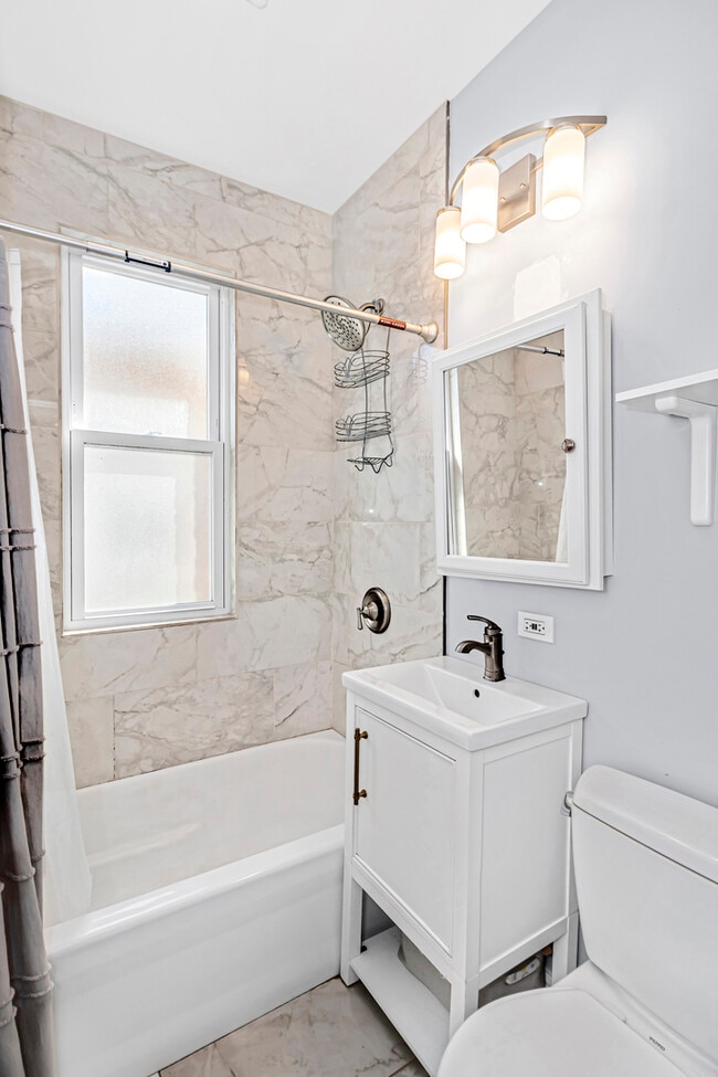 Building Photo - 9105 S Racine Ave