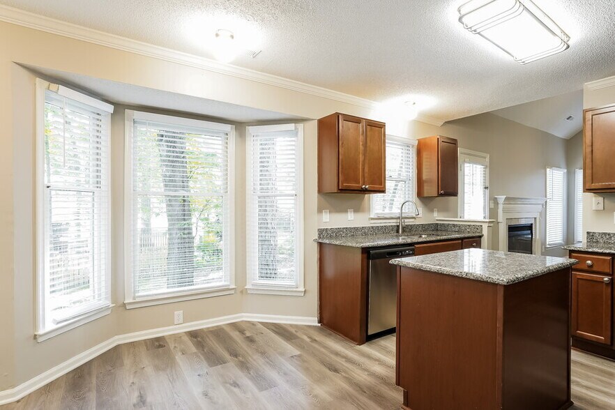 Building Photo - 1011 Laurens Way