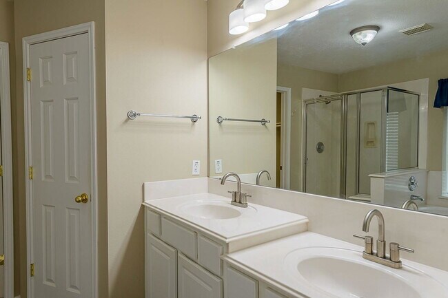 Building Photo - 19 Wild Orchid Ct