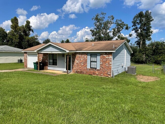 Primary Photo - 2071 Little River Ln