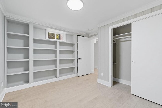 Building Photo - 2539 Gallows Rd