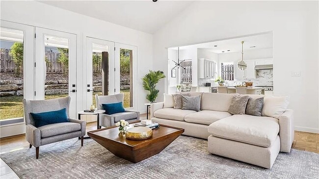 Building Photo - 15101 Barrie Dr