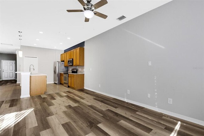 Building Photo - 9306 River Rock Ln