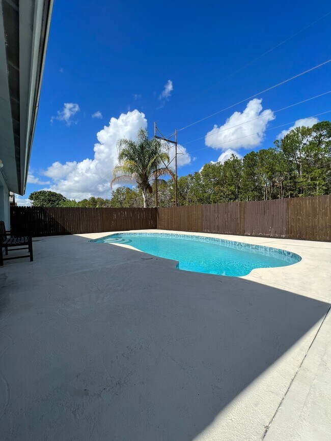 Building Photo - 5085 Warrior Ln