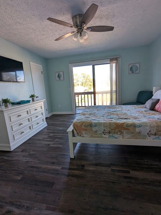 Building Photo - Fully Furnished Coastal Living in the Heart of Panama City Beach!